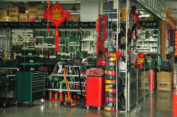 有誰知道大連華北路五金機電批發(fā)市場怎么走?那里經(jīng)營規(guī)模大嗎?