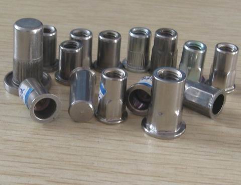 供應(yīng)通孔螺母柱,壓鉚螺母柱,壓鉚螺母柱用在什么產(chǎn)品上邊_機電之家